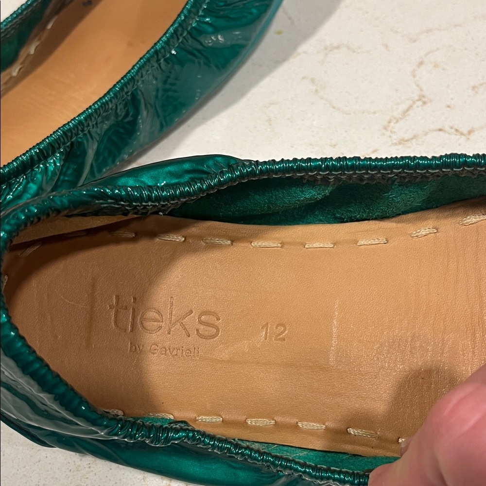 Tieks Glossy Emerald Patent Ballet Flats - Picture 2 of 9